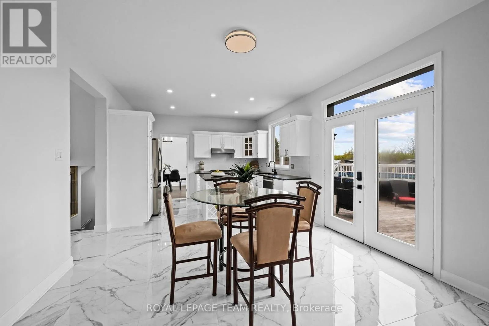 6936 MARY ANNE DRIVE