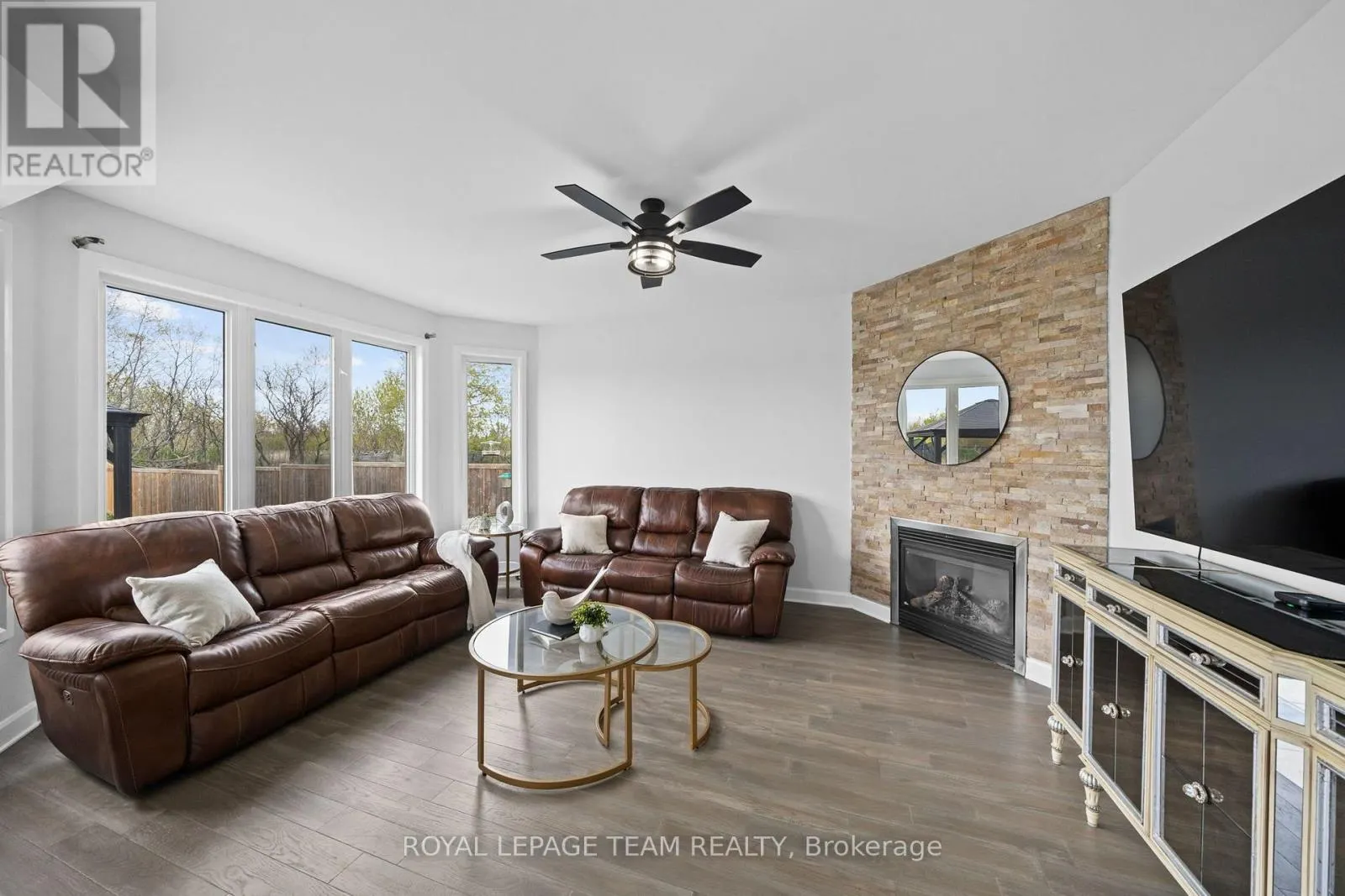 6936 MARY ANNE DRIVE