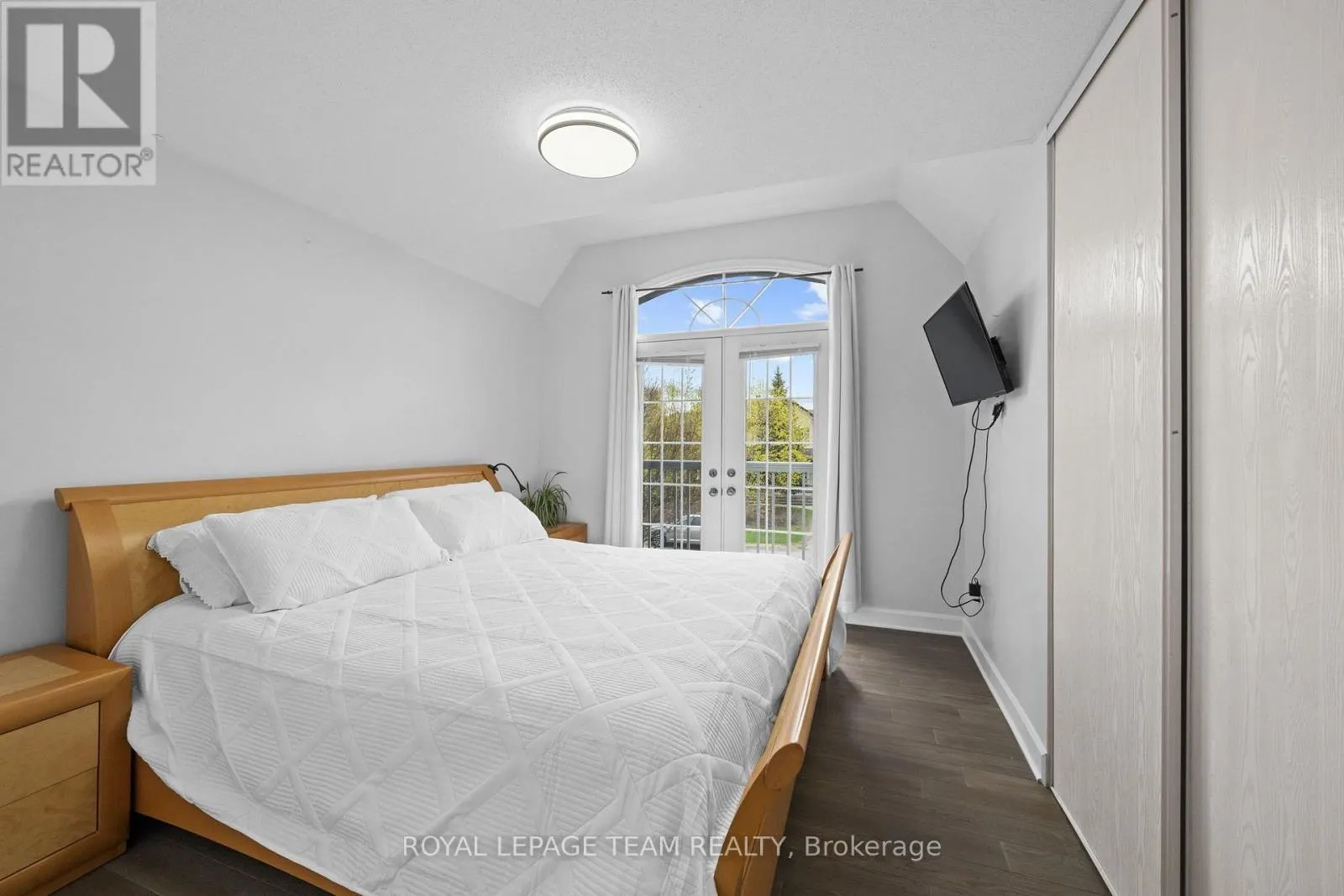 6936 MARY ANNE DRIVE