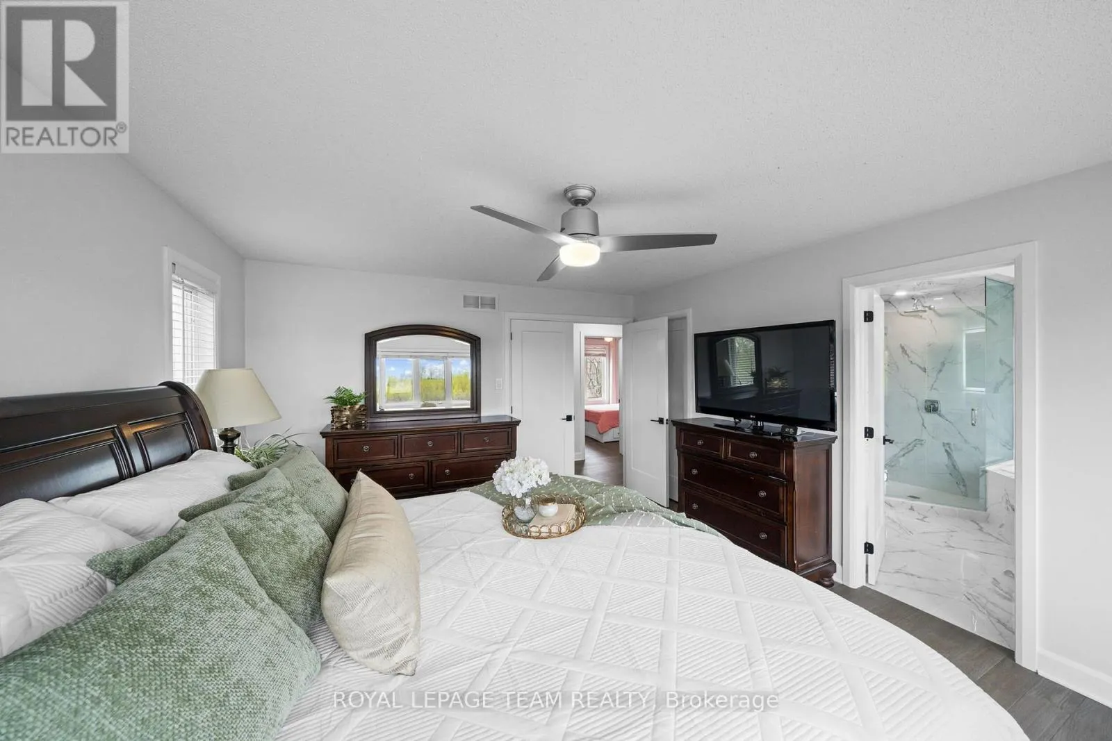 6936 MARY ANNE DRIVE