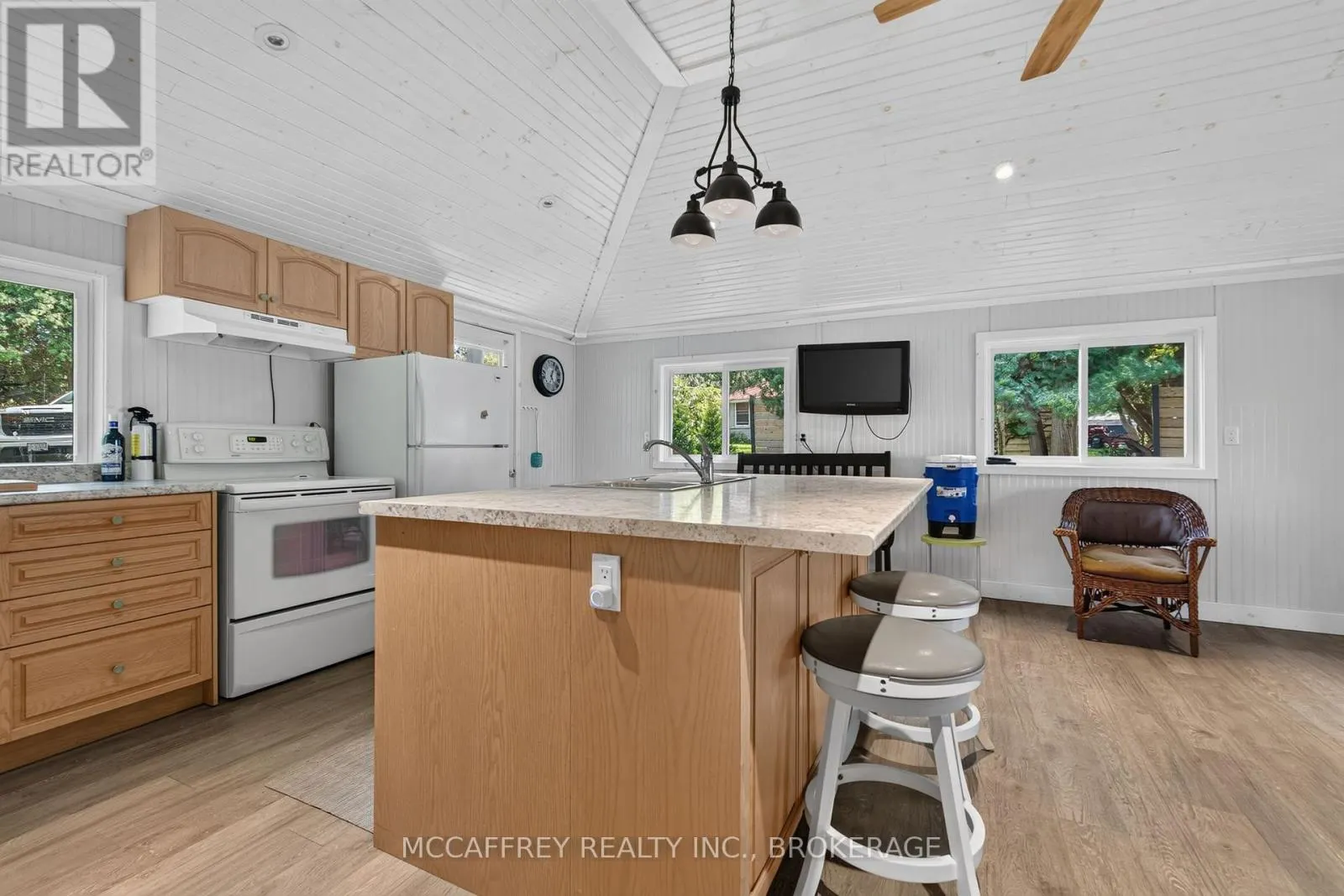 96 ISLANDVIEW LANE