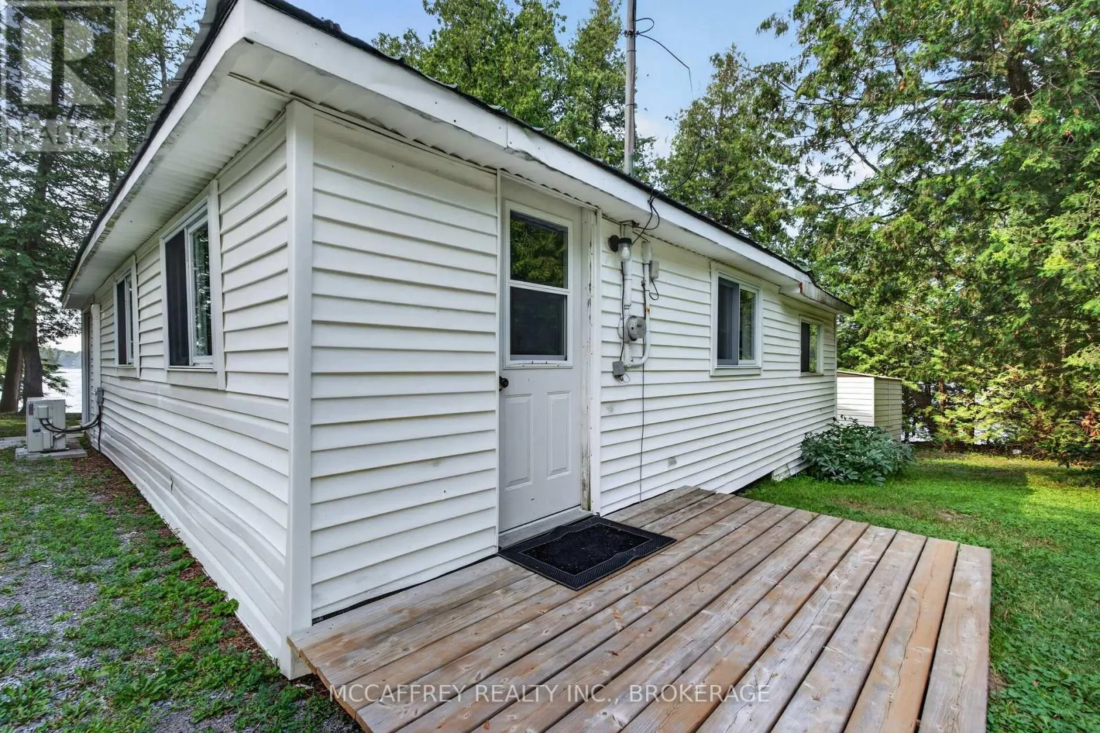 96 ISLANDVIEW LANE