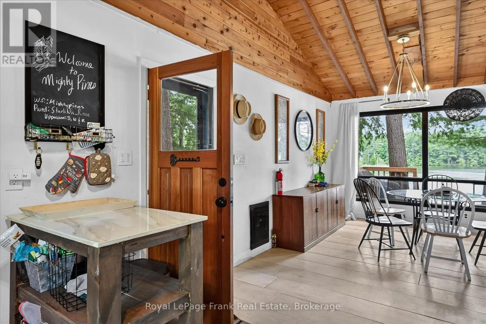 442 ISLAND 7 STONEY LAKE