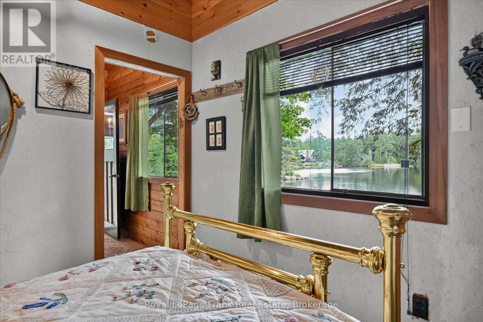 442 ISLAND 7 STONEY LAKE