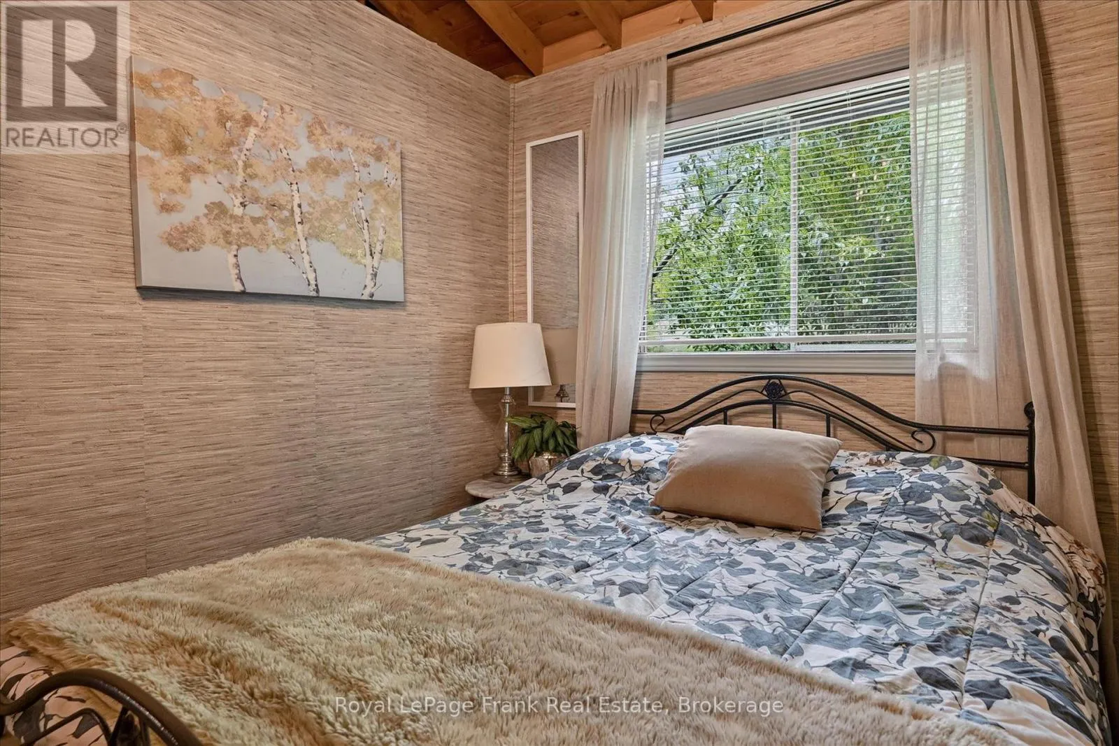 442 ISLAND 7 STONEY LAKE