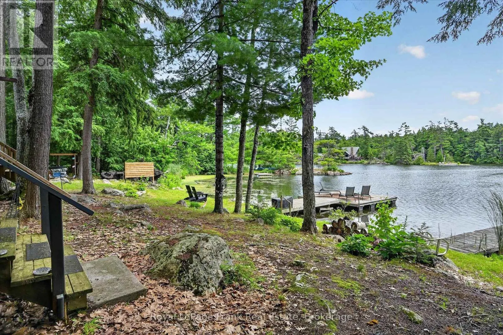 442 ISLAND 7 STONEY LAKE