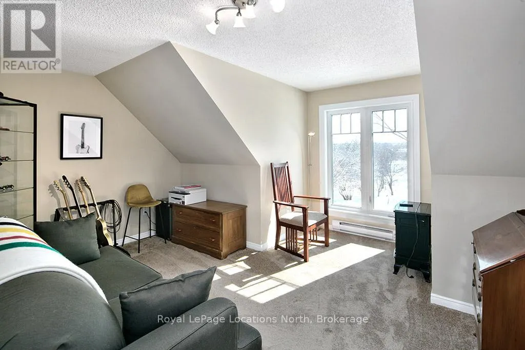 248 ST. VINCENT CRESCENT