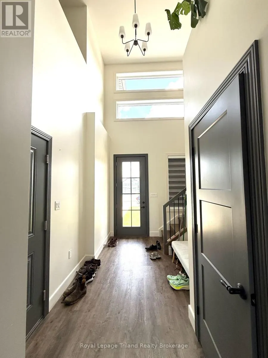75 TRAILVIEW DRIVE