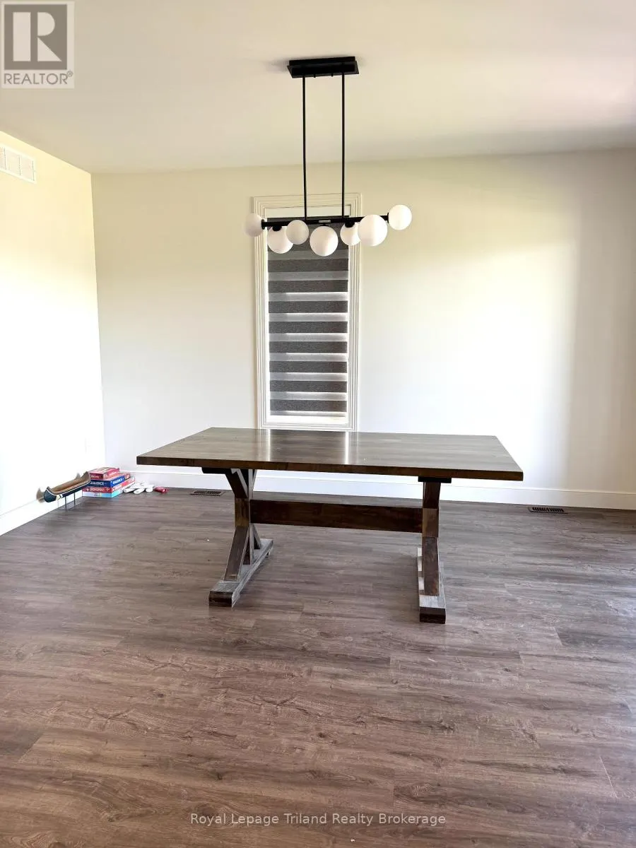 75 TRAILVIEW DRIVE