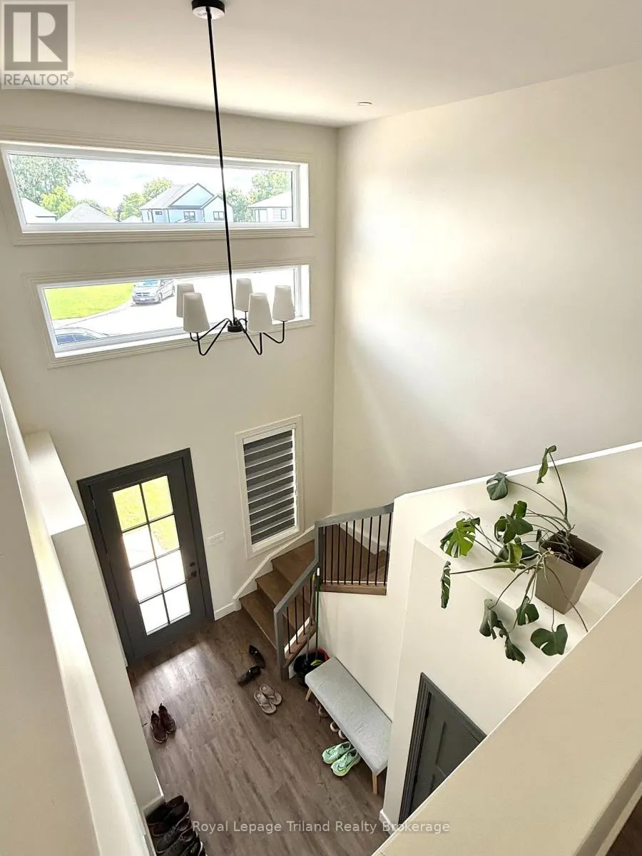 75 TRAILVIEW DRIVE