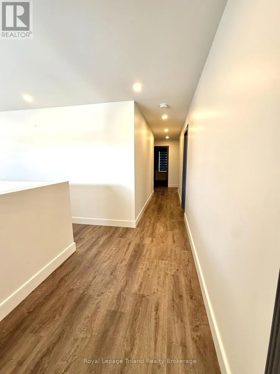 75 TRAILVIEW DRIVE