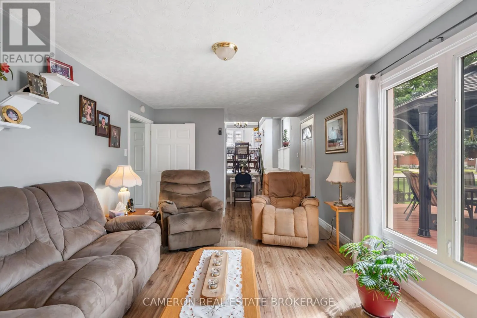 1495 SECOND STREET E