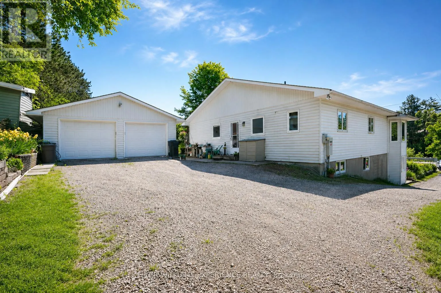 203 SANTAS VILLAGE ROAD