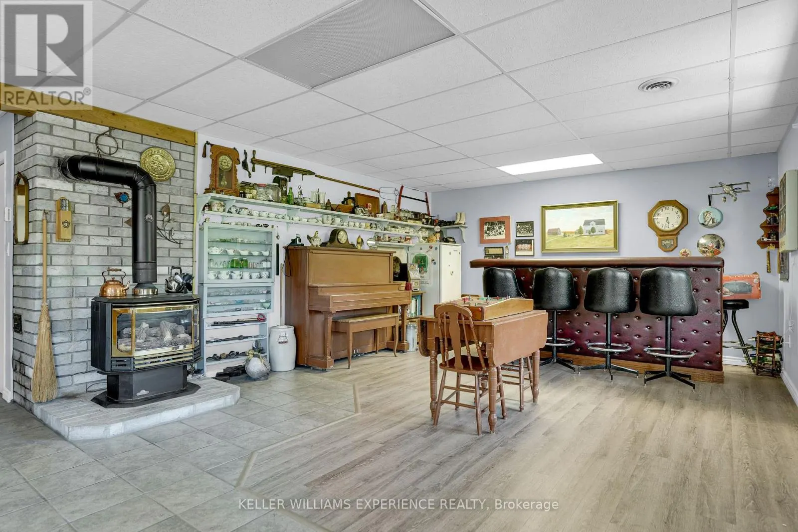 203 SANTAS VILLAGE ROAD