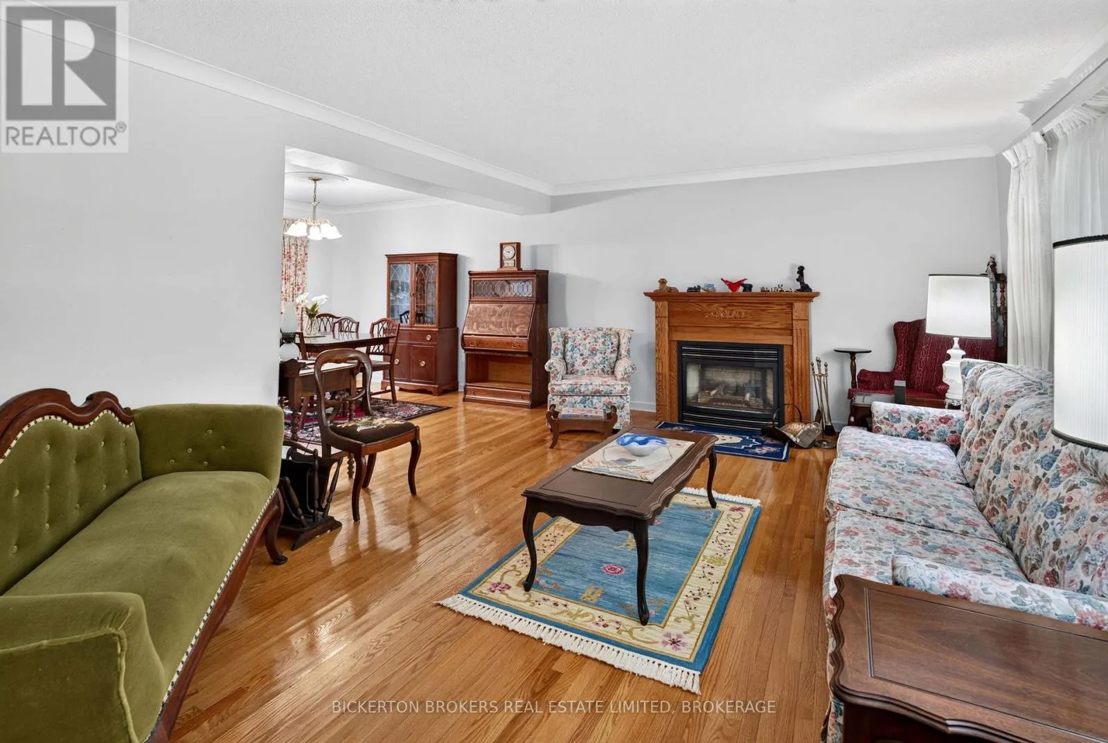160 ELMWOOD DRIVE