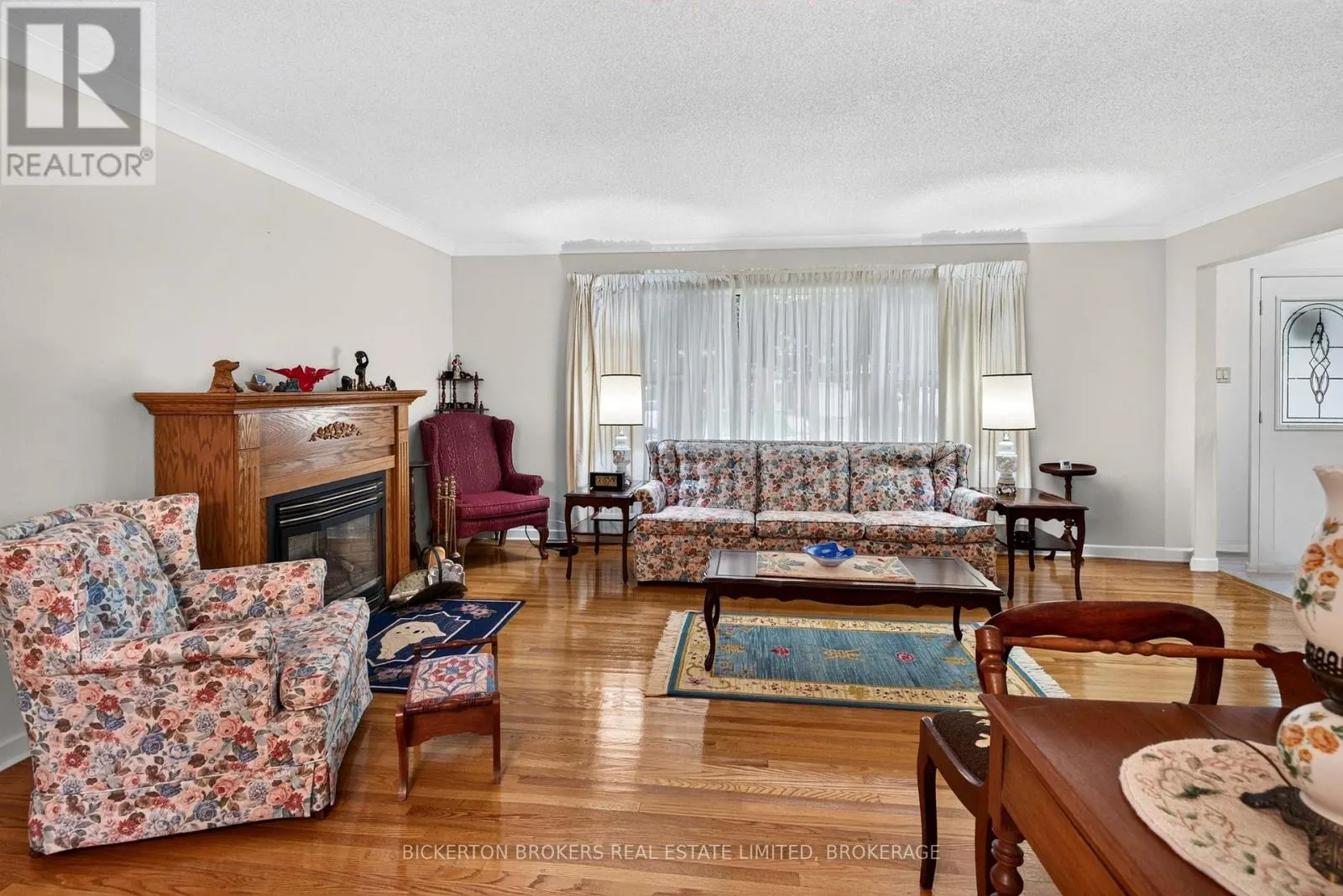 160 ELMWOOD DRIVE
