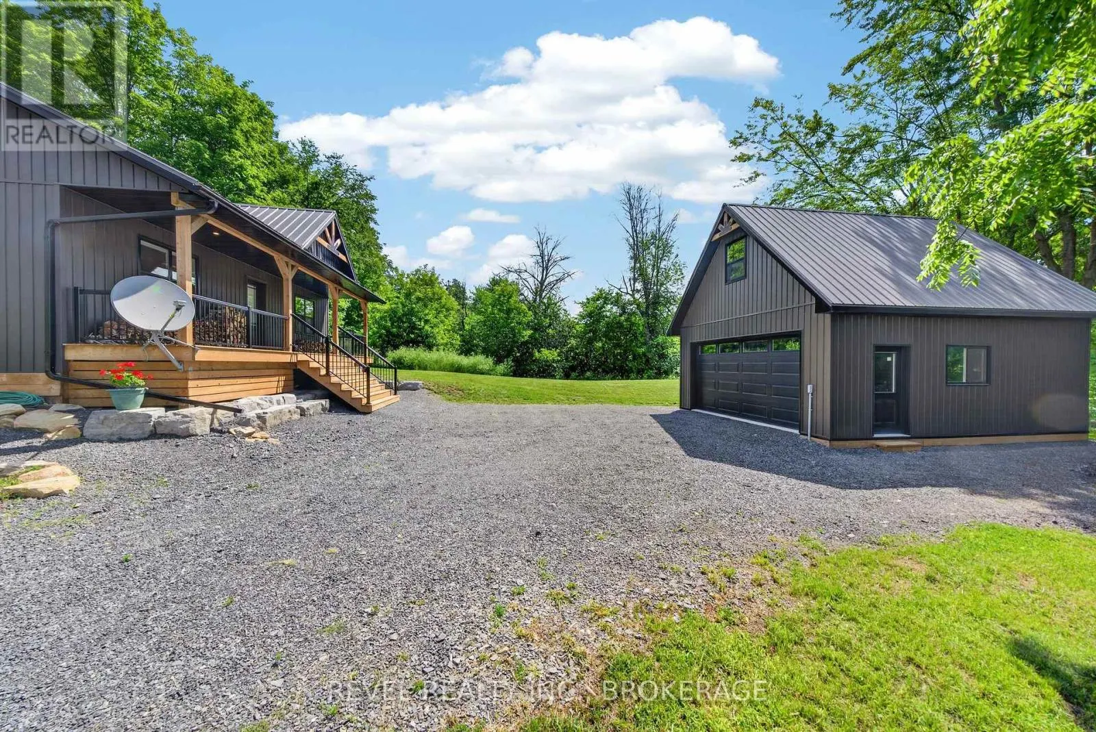 106 LONG POINT ROAD