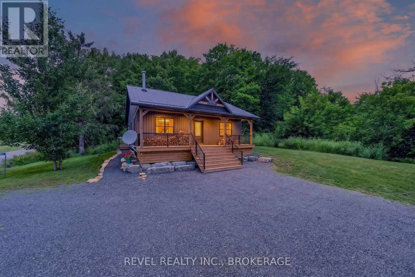 106 LONG POINT ROAD