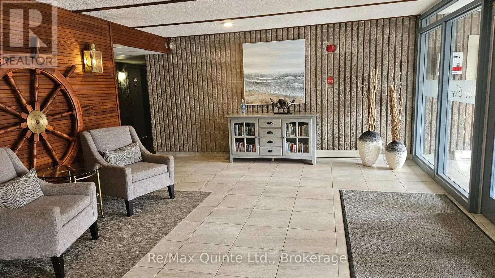 404 - 610 WILLIAM STREET S #404