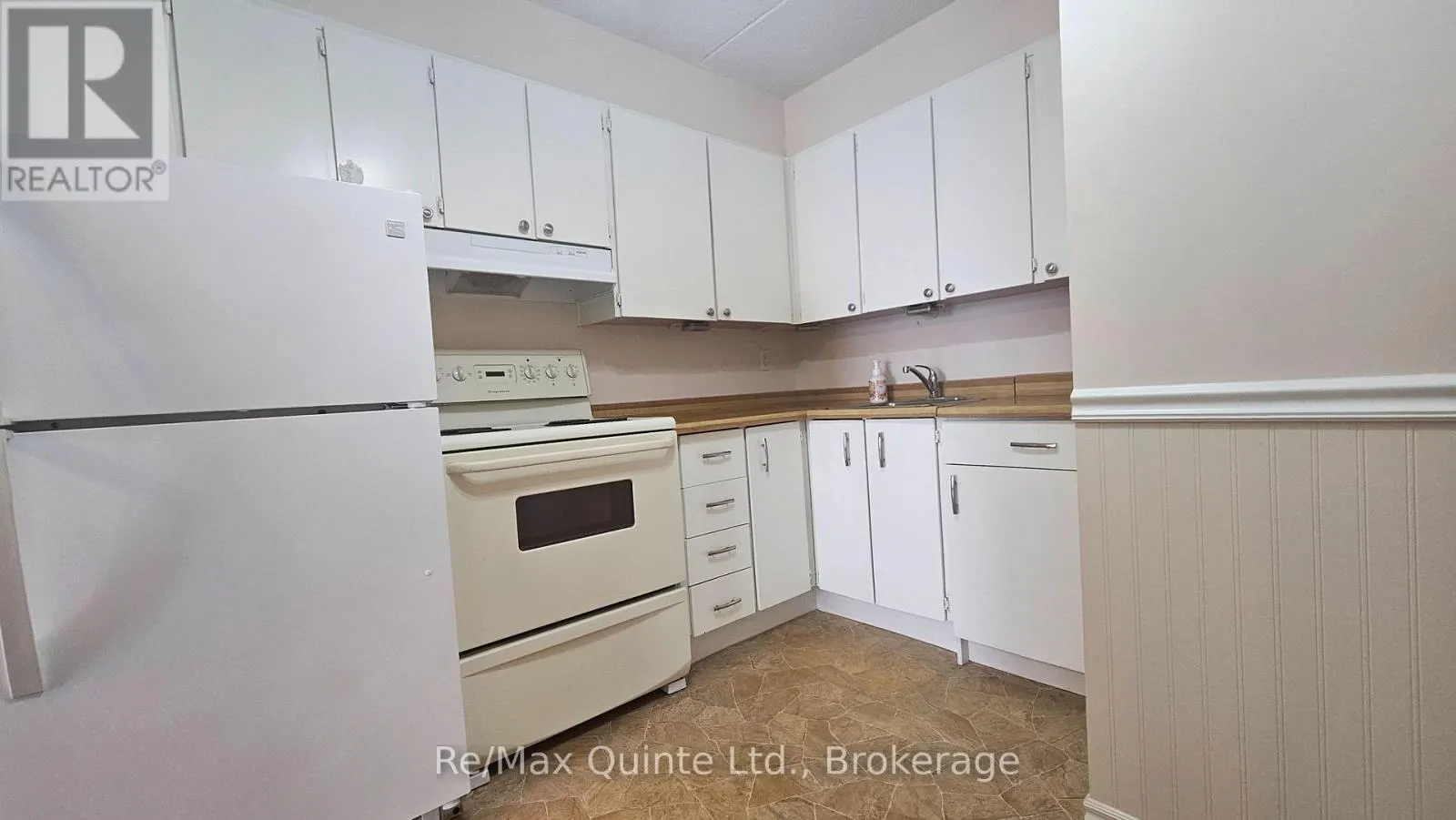 404 - 610 WILLIAM STREET S #404