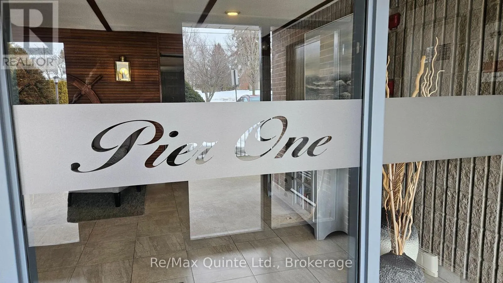 404 - 610 WILLIAM STREET S #404