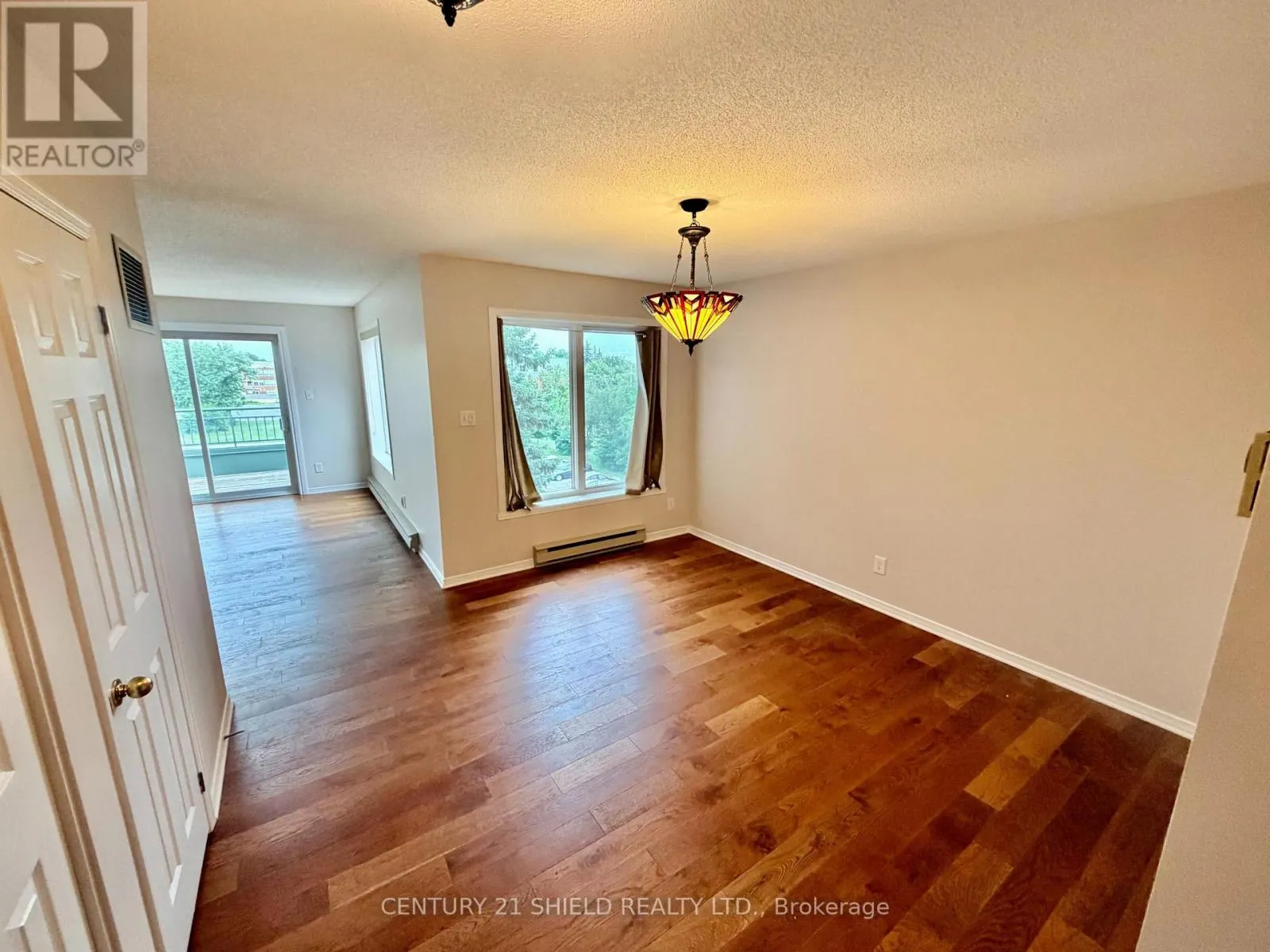 404 - 121 WATER STREET W