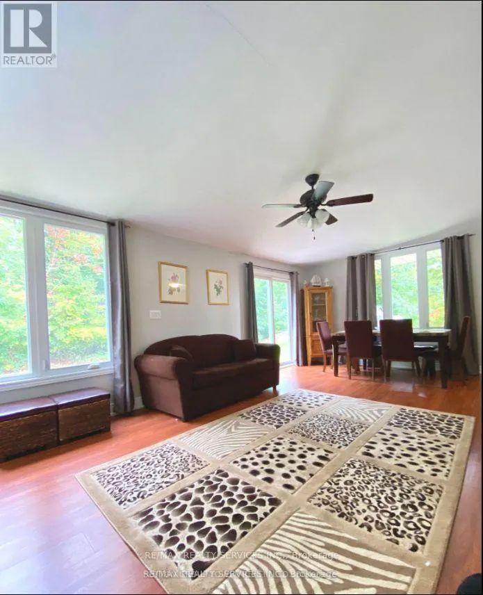 4870 MAPLEVIEW CRESCENT