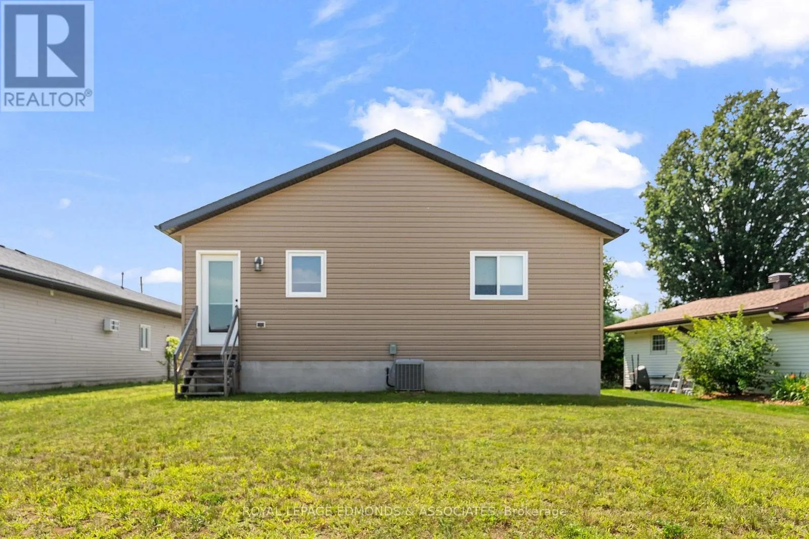 1313 BLAKELY CRESCENT