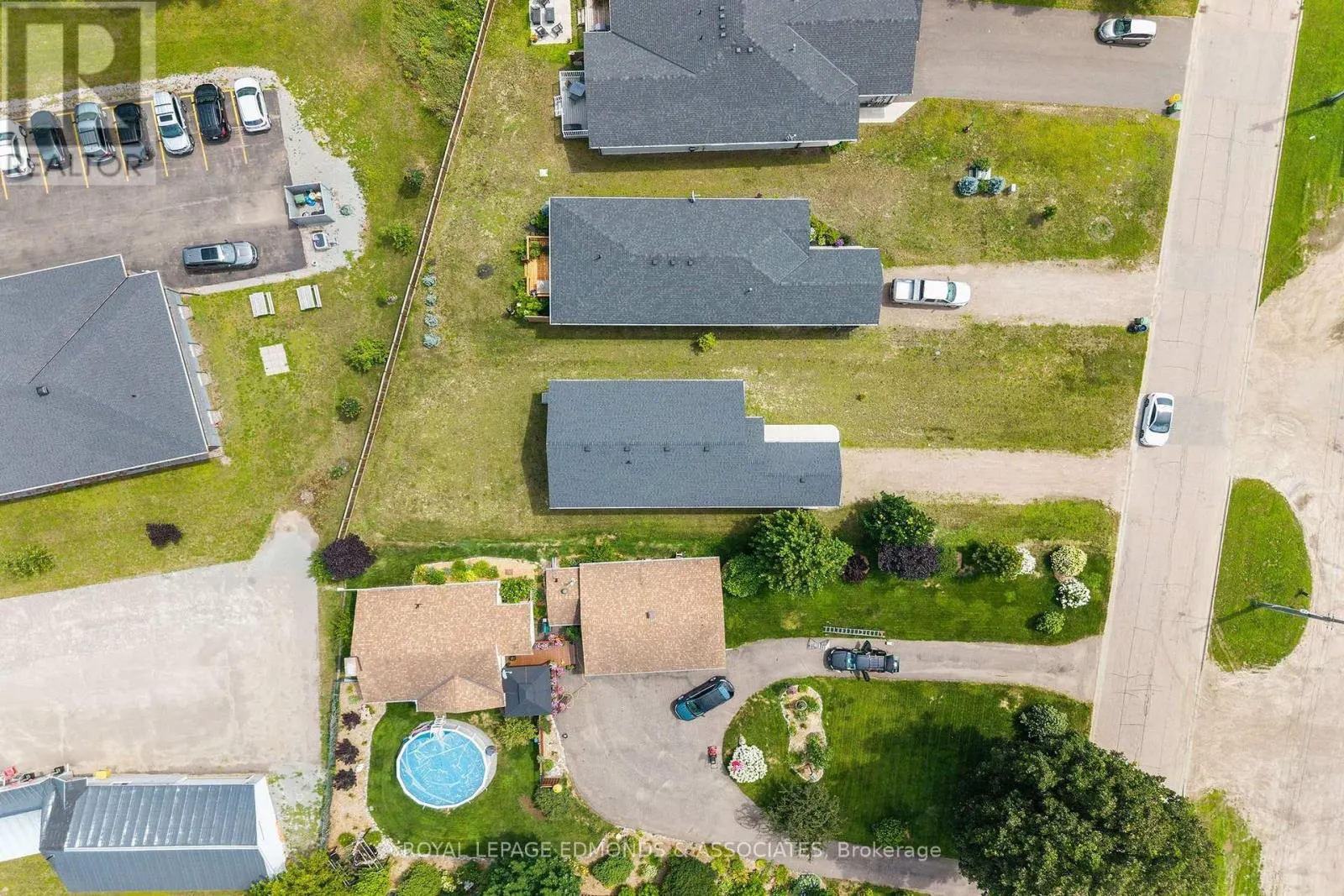 1313 BLAKELY CRESCENT