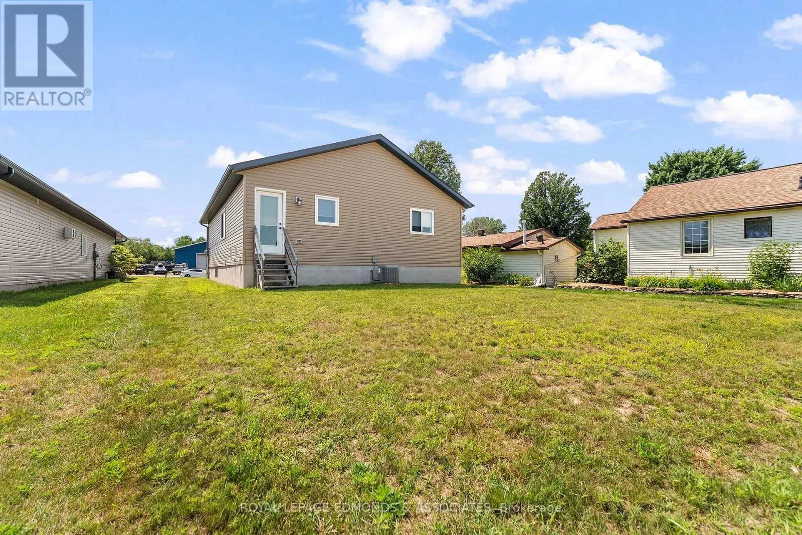 1313 BLAKELY CRESCENT