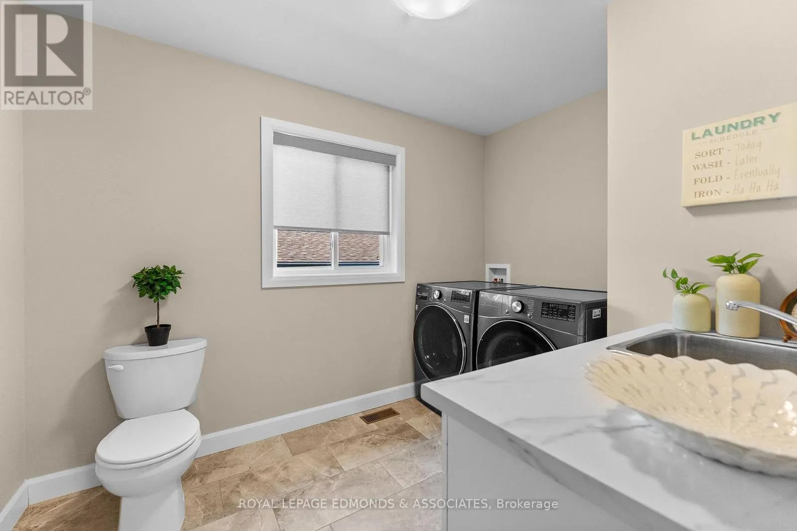1313 BLAKELY CRESCENT