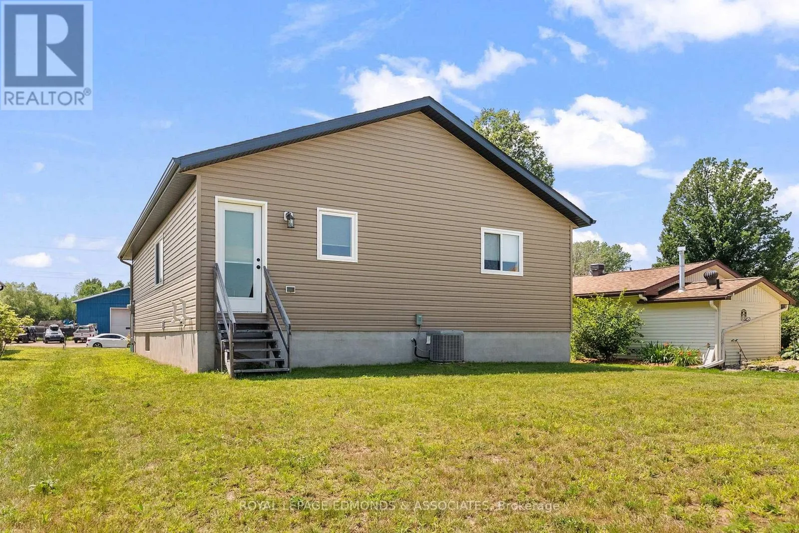 1313 BLAKELY CRESCENT