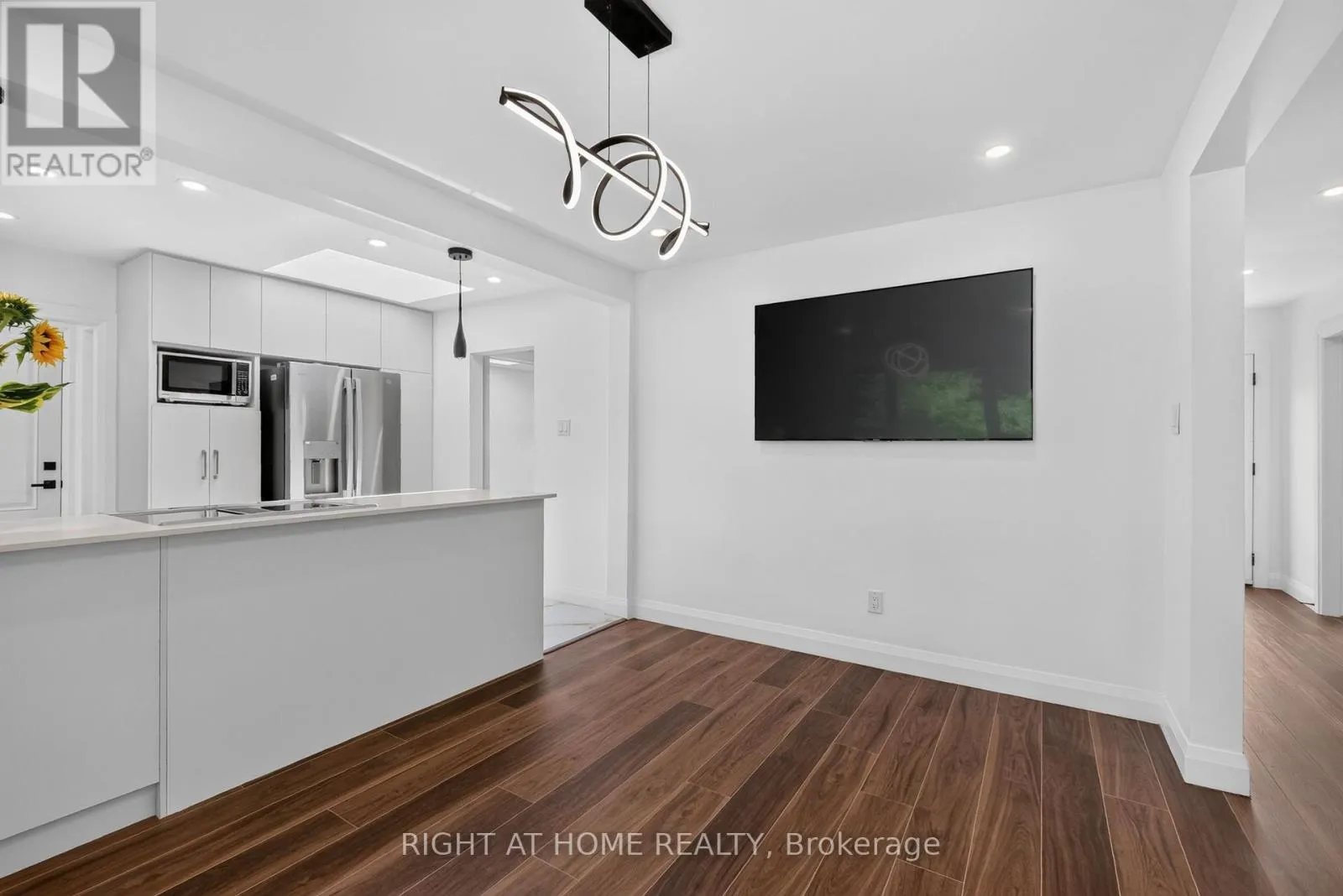 200 ISLAND PARK DRIVE