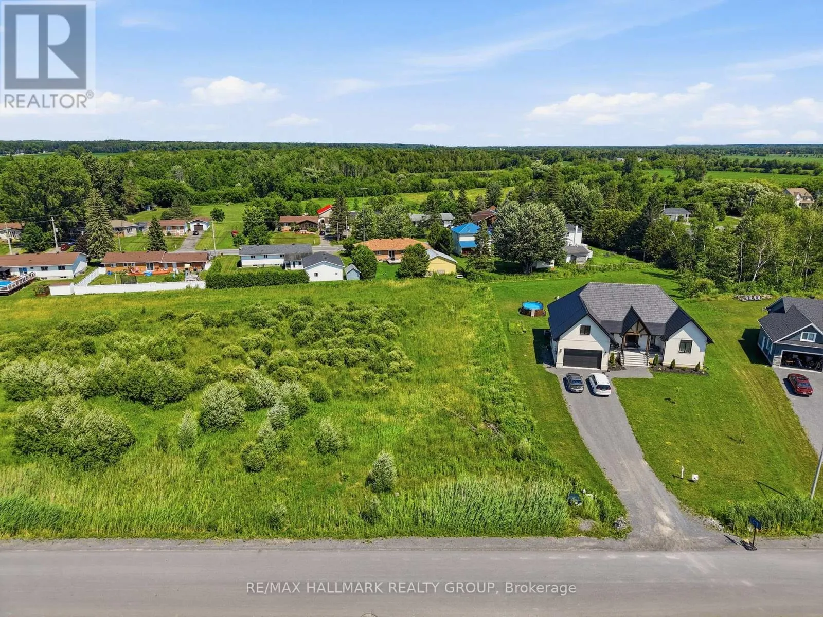 208 DES VIOLETTES STREET