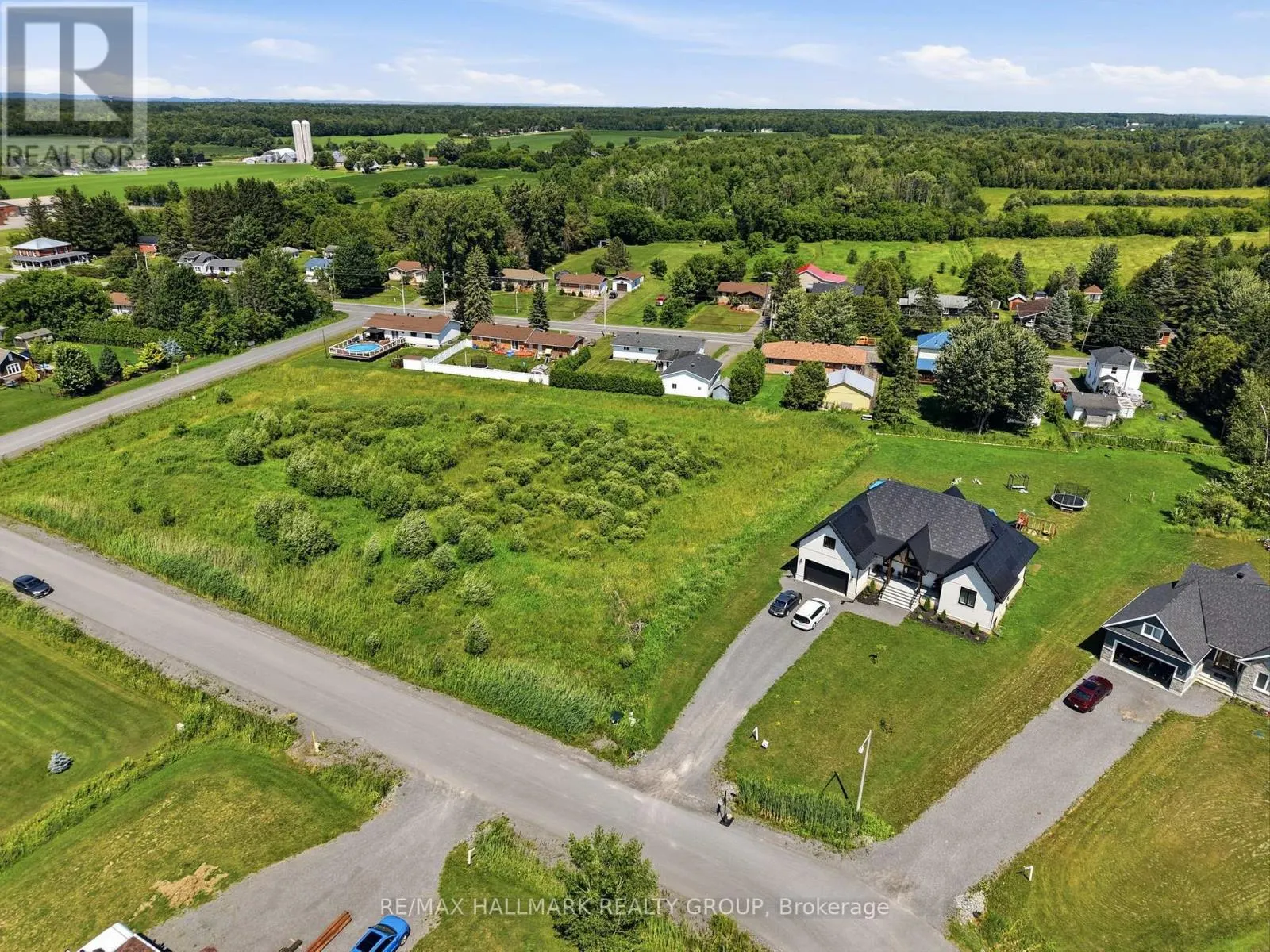 208 DES VIOLETTES STREET