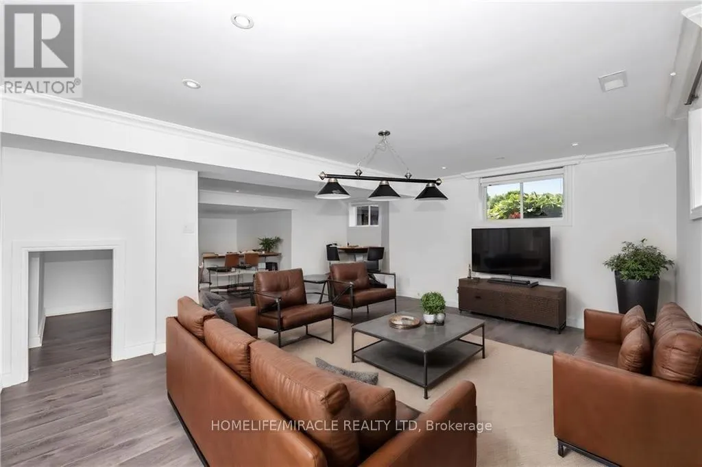 141 KERRY HILL CRESCENT