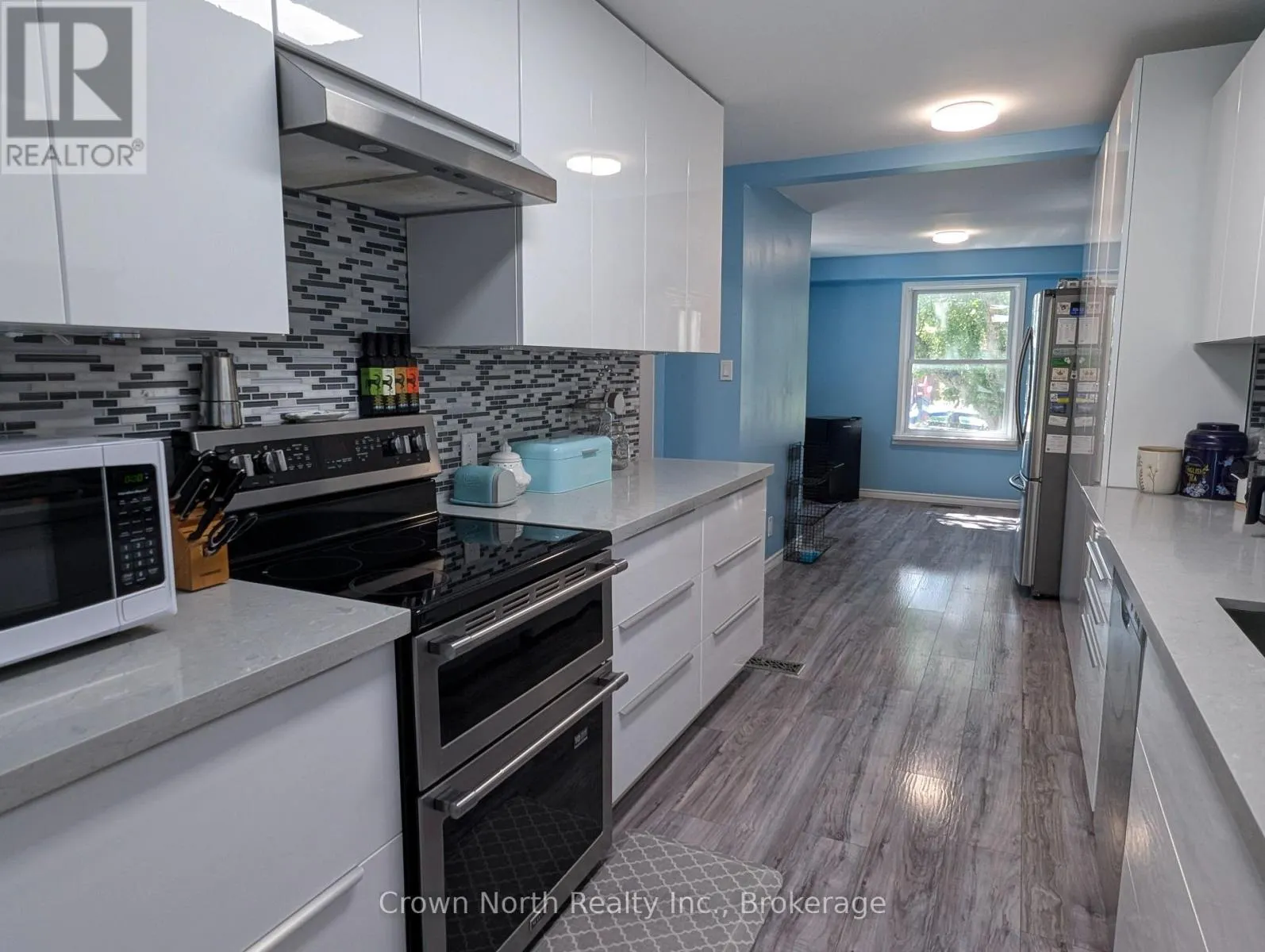 60 POCHON AVENUE