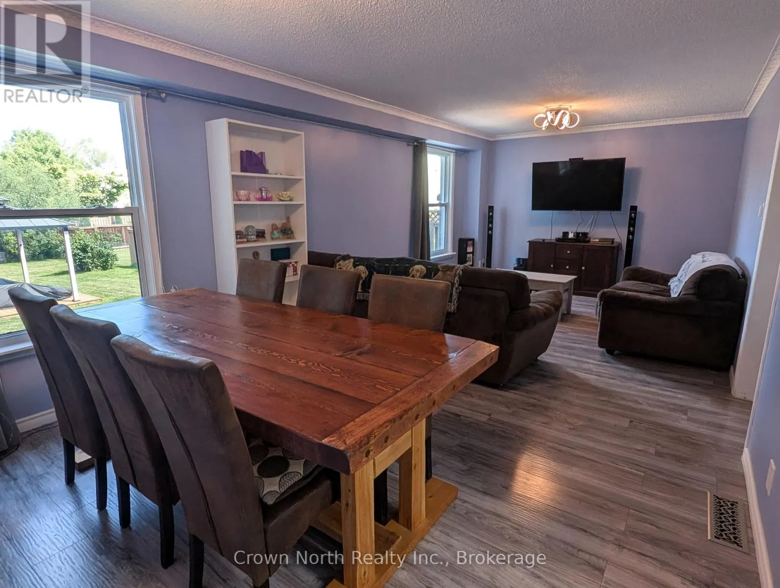 60 POCHON AVENUE