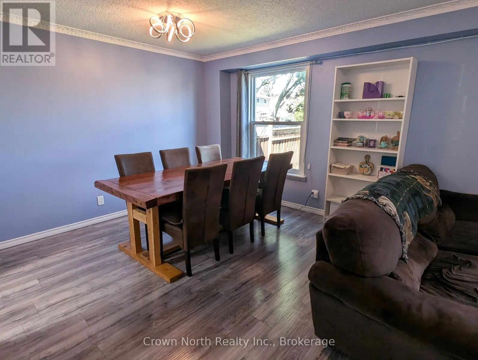 60 POCHON AVENUE