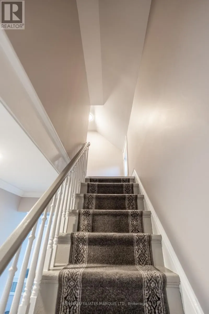 2 WHITEHEAD AVENUE