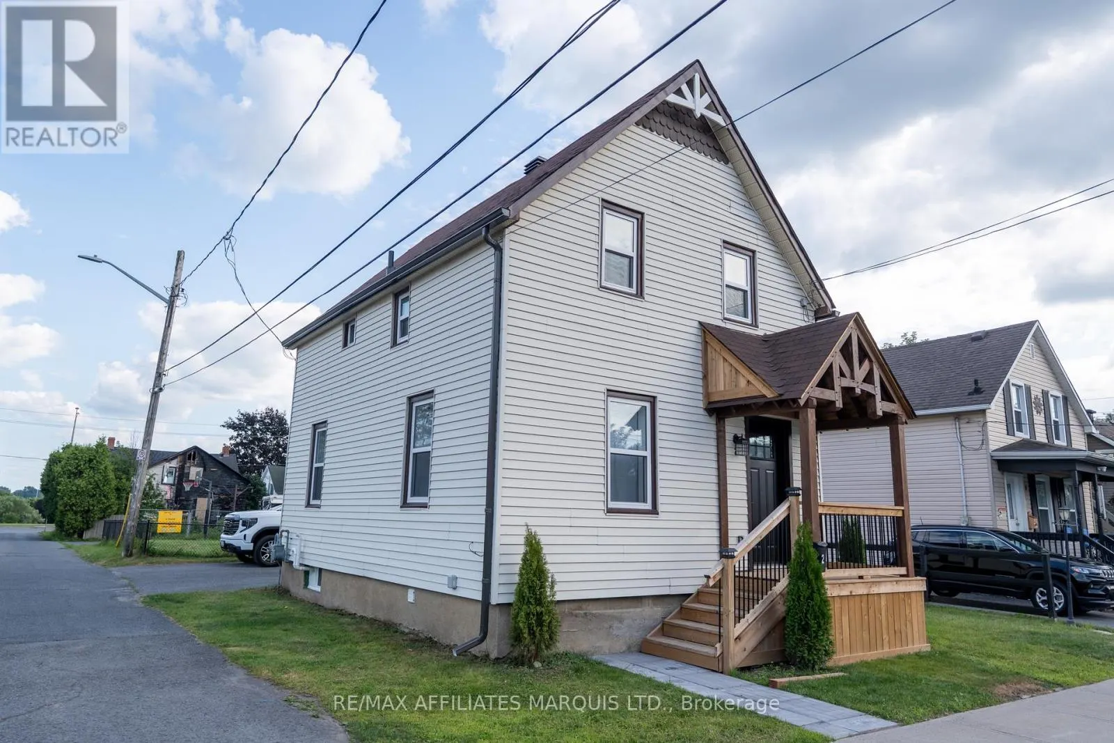 2 WHITEHEAD AVENUE