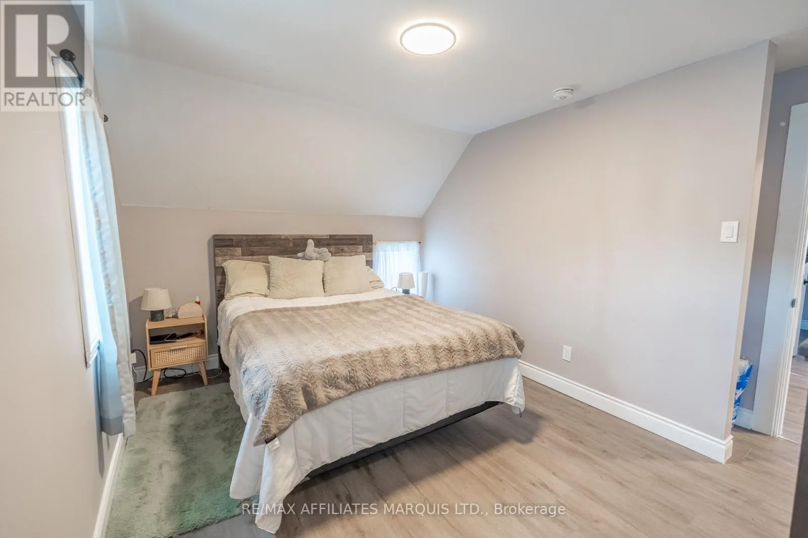 2 WHITEHEAD AVENUE