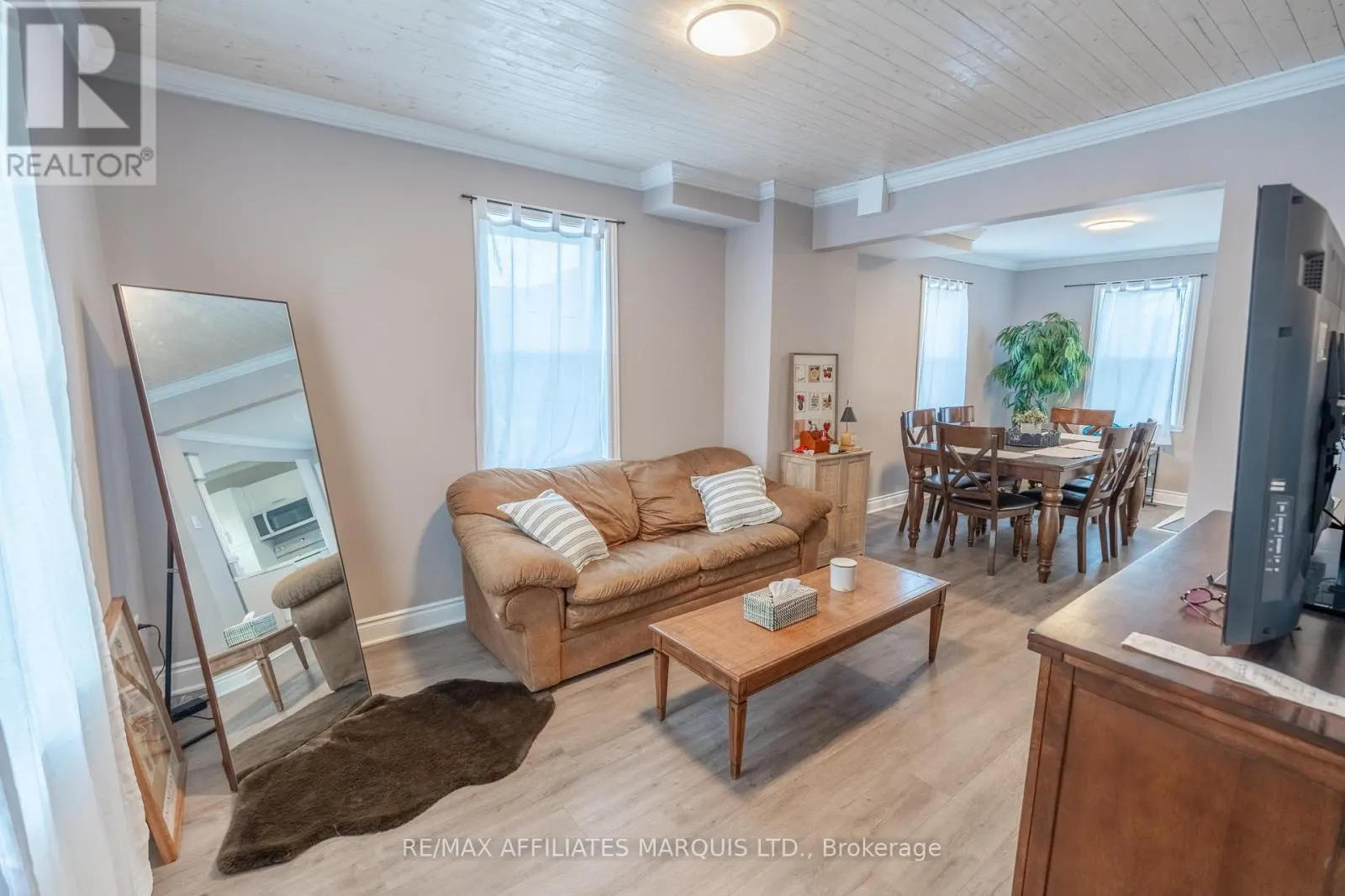 2 WHITEHEAD AVENUE