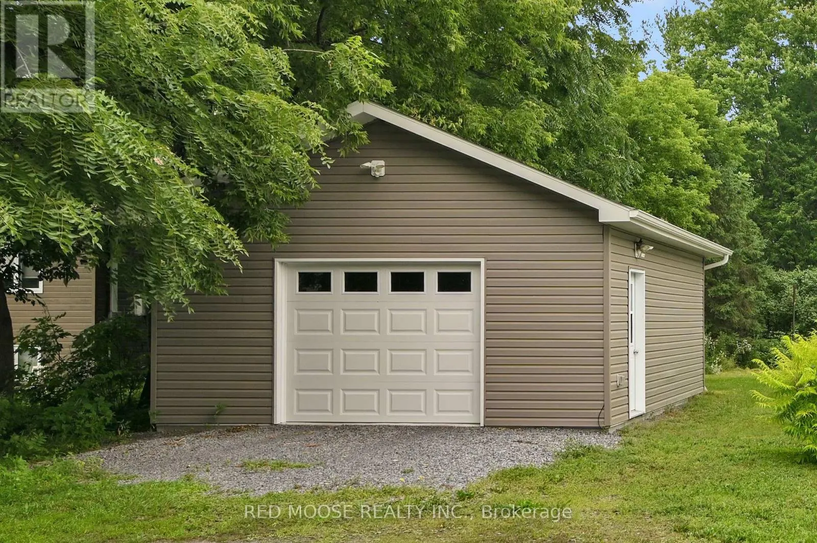 4309 LOCKE LANE