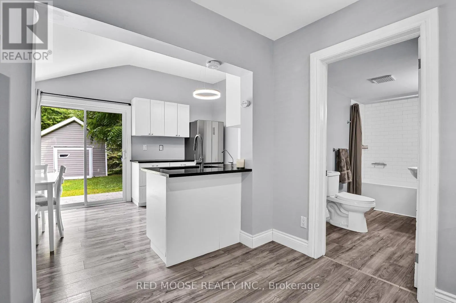 4309 LOCKE LANE