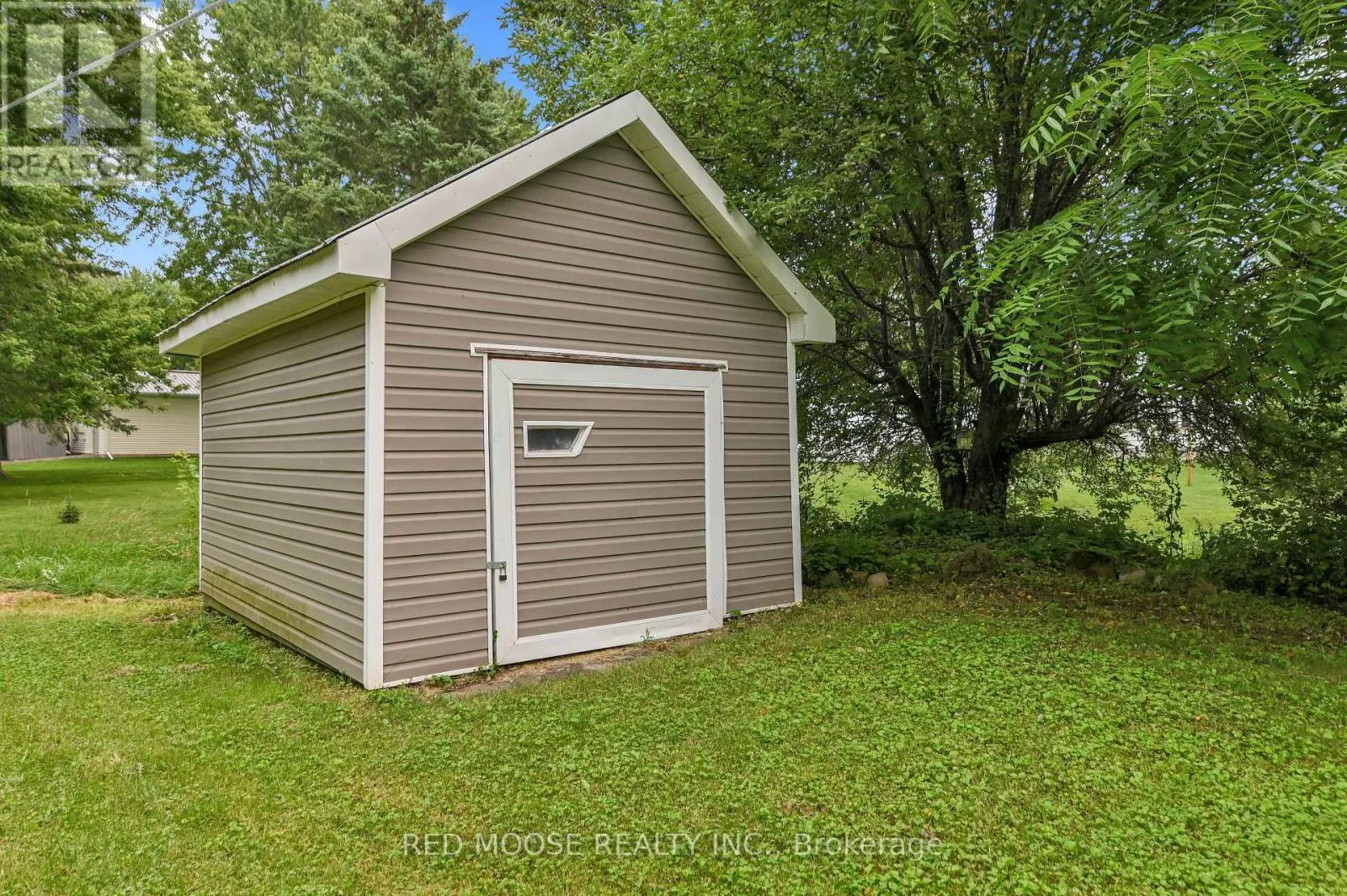 4309 LOCKE LANE
