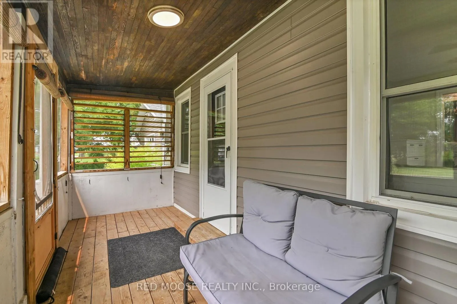 4309 LOCKE LANE