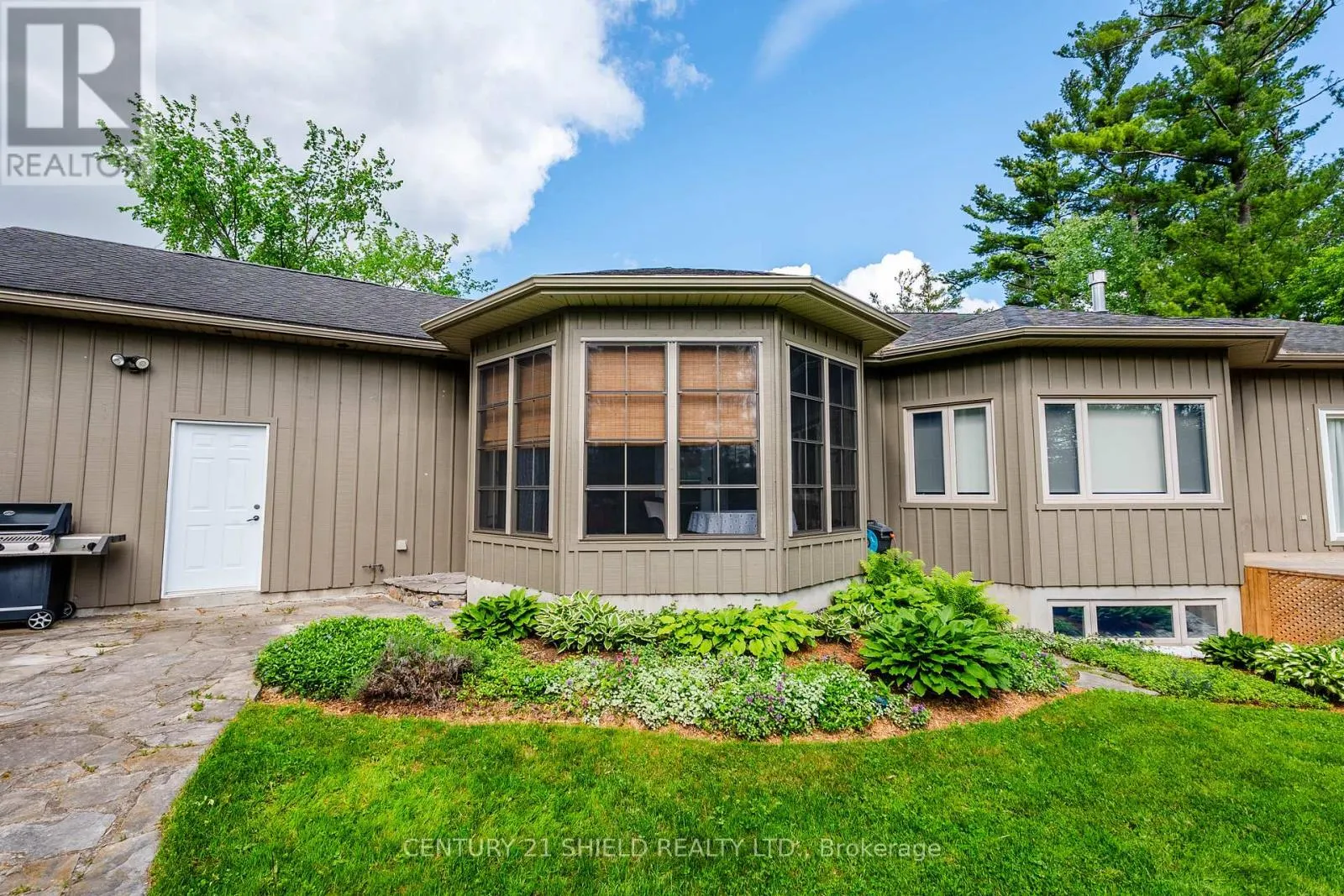 1 FOREST HILL ROAD