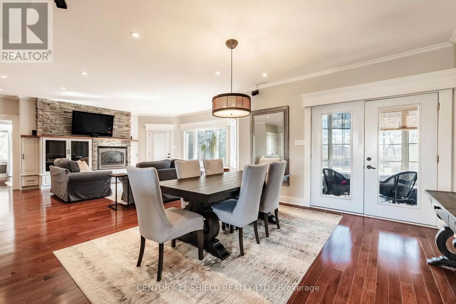 1 FOREST HILL ROAD