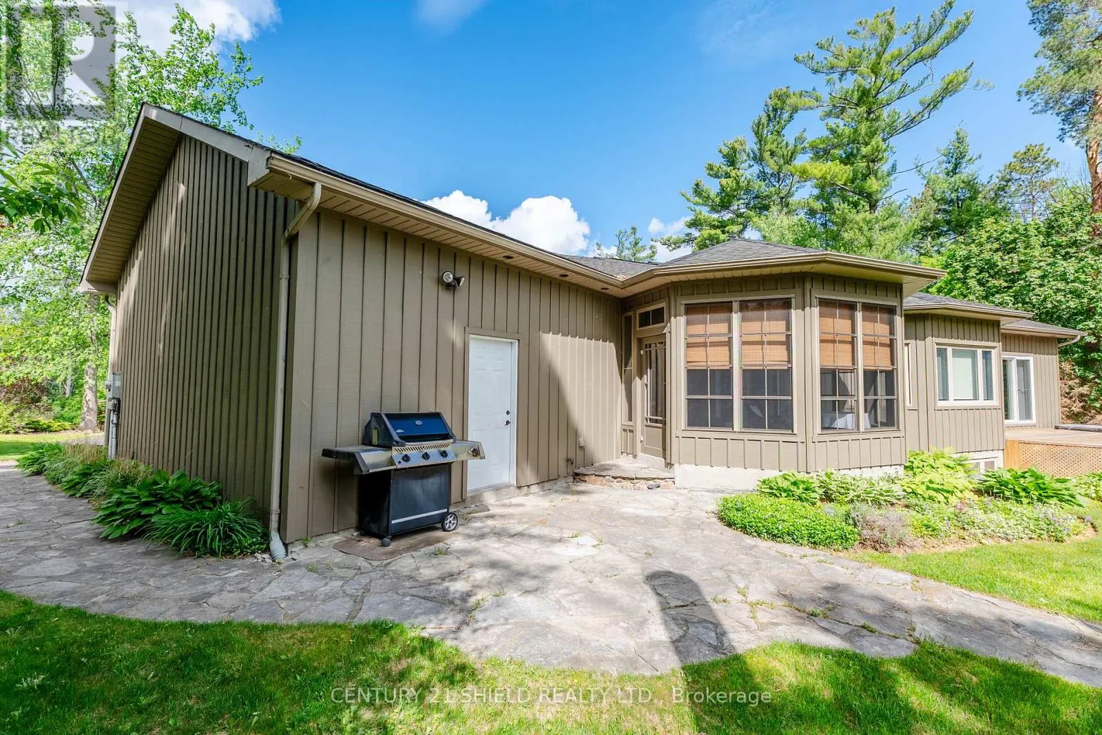 1 FOREST HILL ROAD